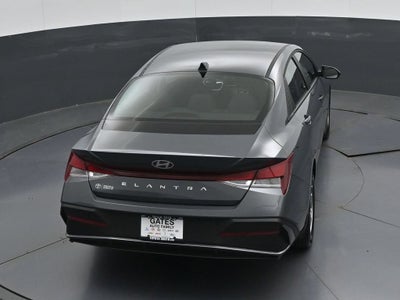 2025 Hyundai Elantra SE