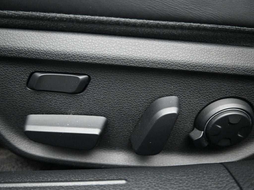 2025 Genesis G70 3.3T Sport Prestige