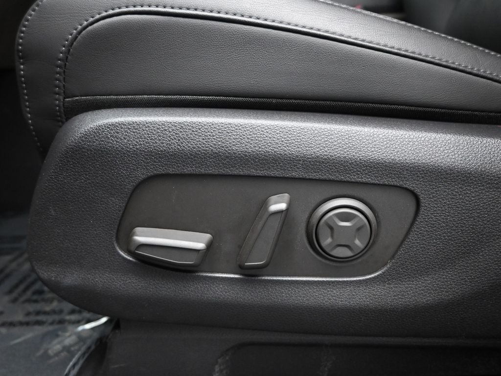 2025 Kia Carnival Hybrid SX