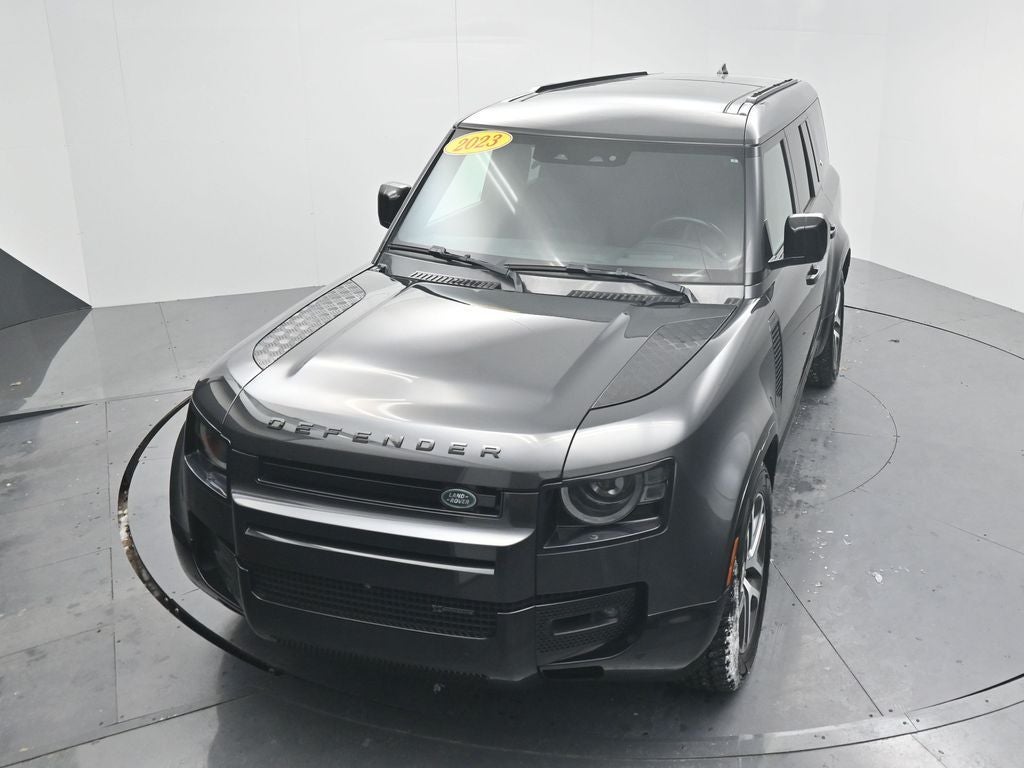 2023 Land Rover Defender 130 X-Dynamic SE
