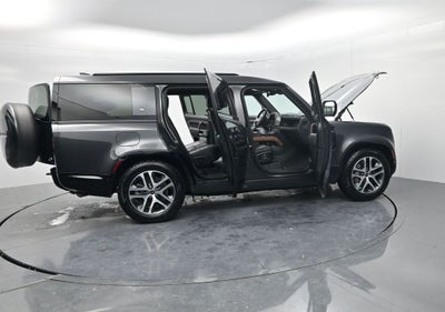 2023 Land Rover Defender 130 X-Dynamic SE
