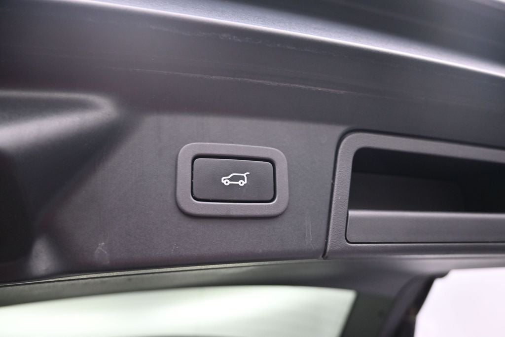 2019 Land Rover Range Rover Velar SE R-Dynamic
