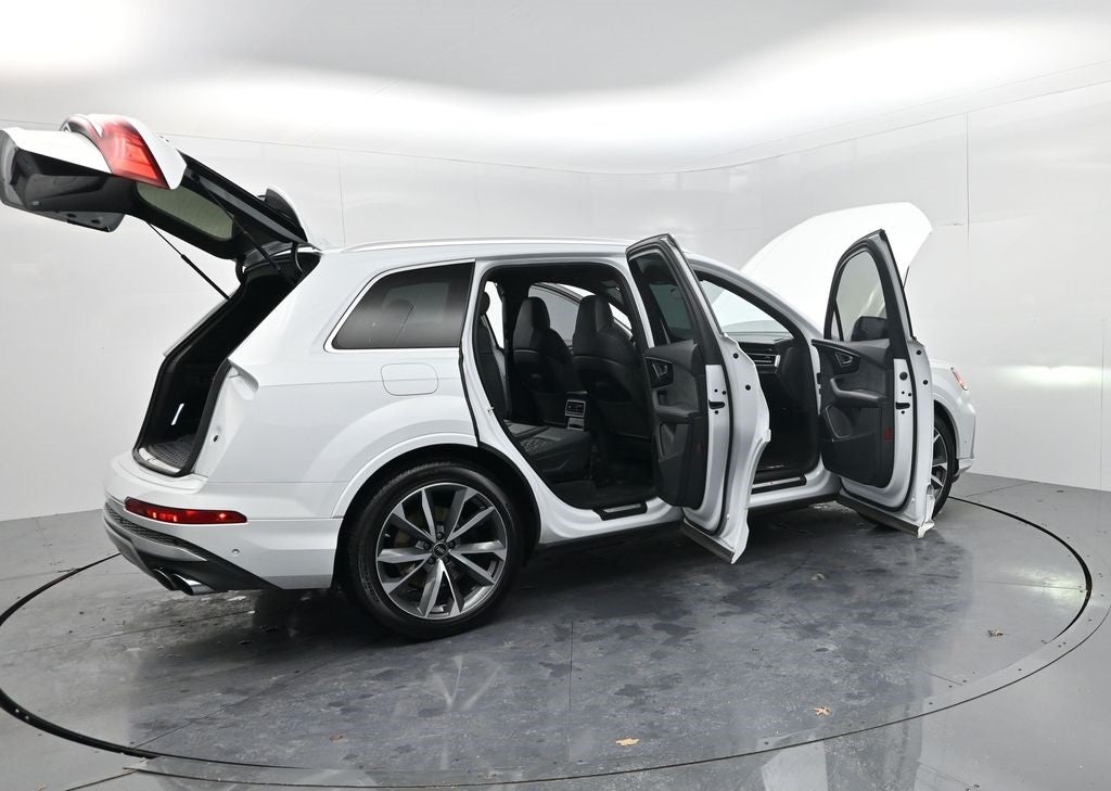 2023 Audi SQ7 Premium Plus quattro