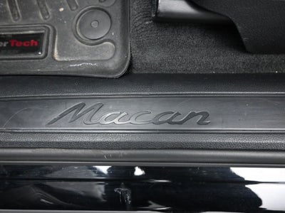 2021 Porsche Macan Base