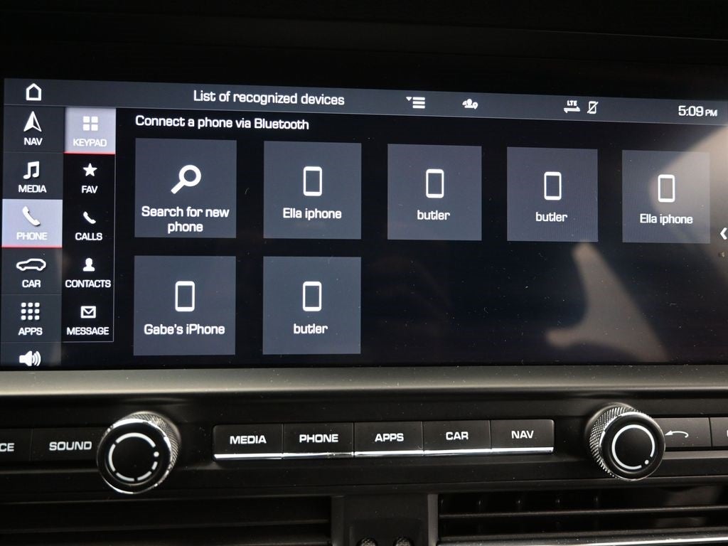 2021 Porsche Macan Base