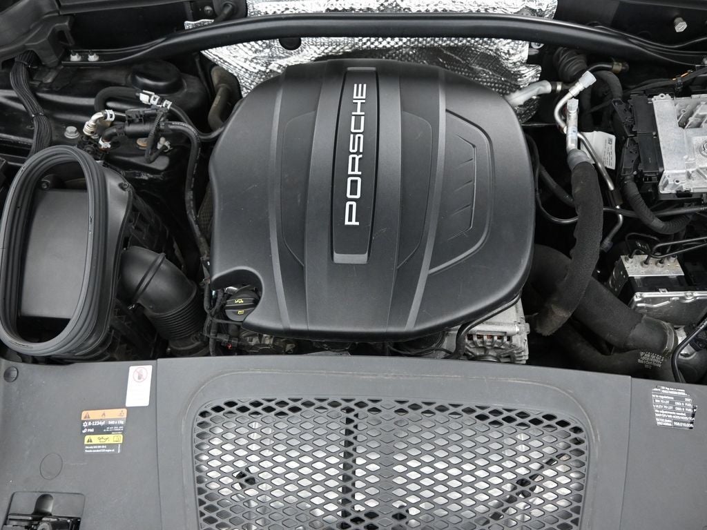 2021 Porsche Macan Base