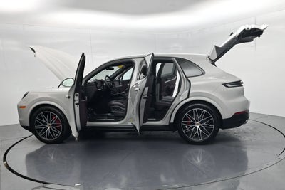 2025 Porsche Cayenne S