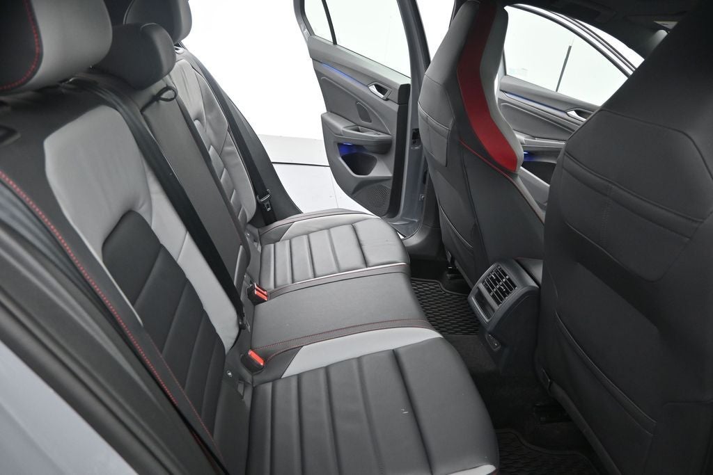 2024 Volkswagen Golf GTI 2.0T SE