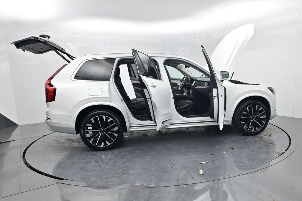 2025 Volvo XC90 B5 Plus 2025.5