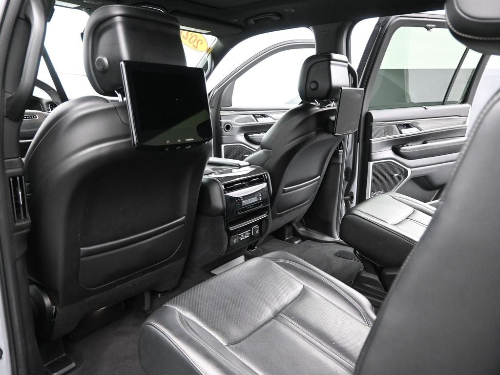 2022 Jeep Wagoneer Series III