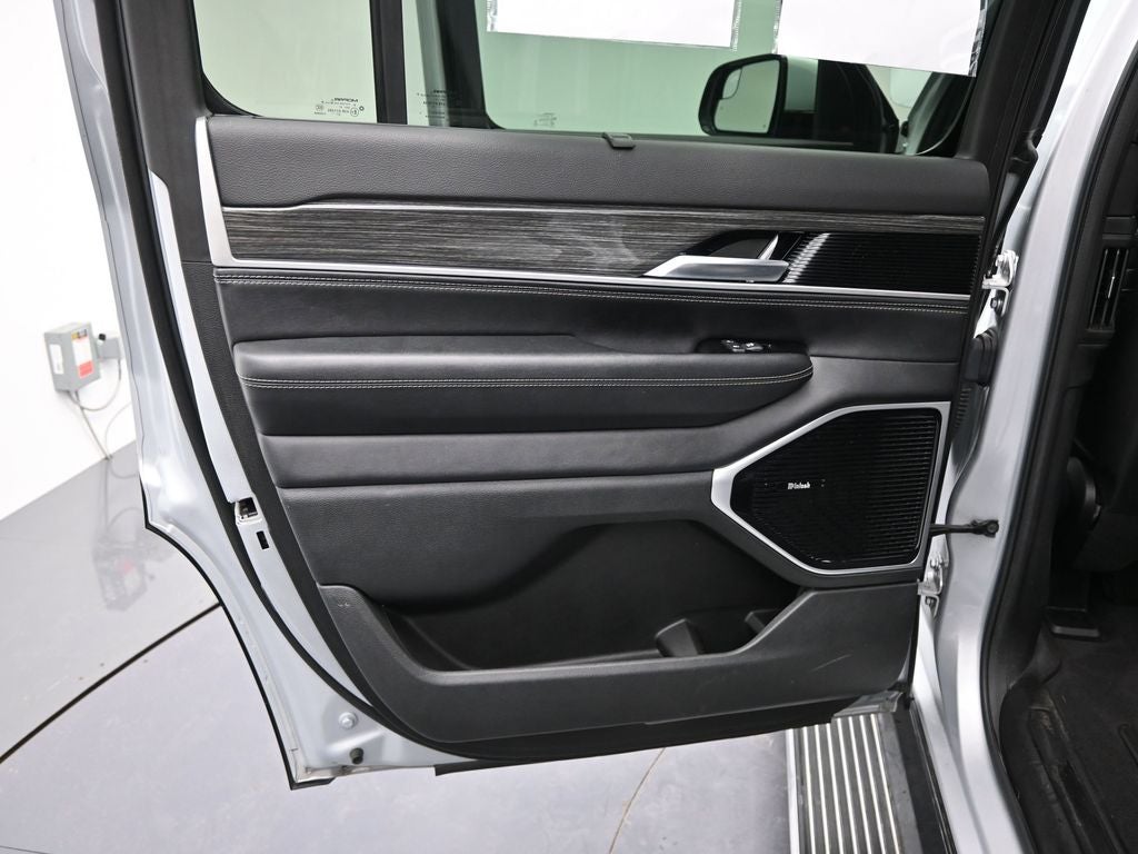 2022 Jeep Wagoneer Series III