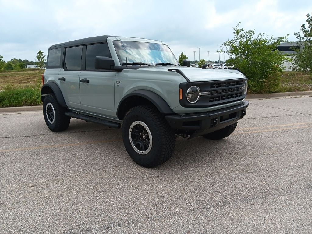 2022 Ford Bronco Base