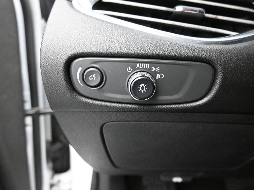 2017 Chevrolet Malibu LT 1LT