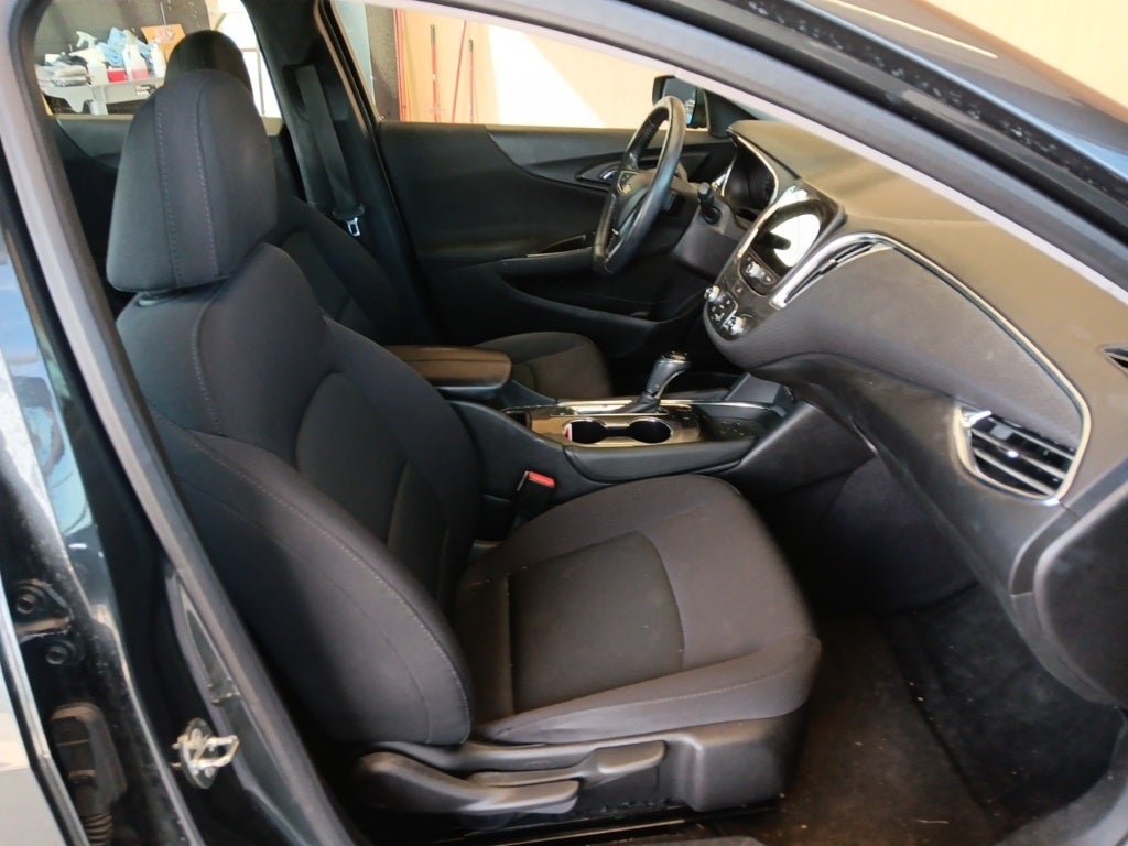 2017 Chevrolet Malibu LT 1LT