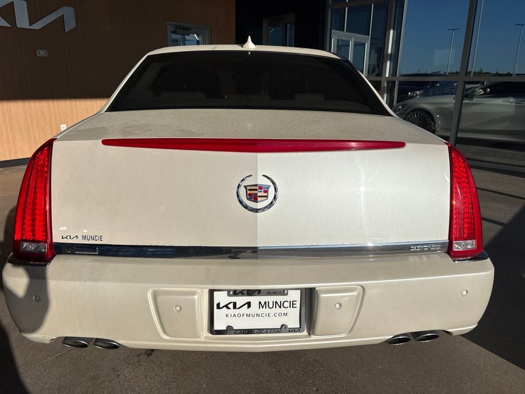 2011 Cadillac DTS Premium