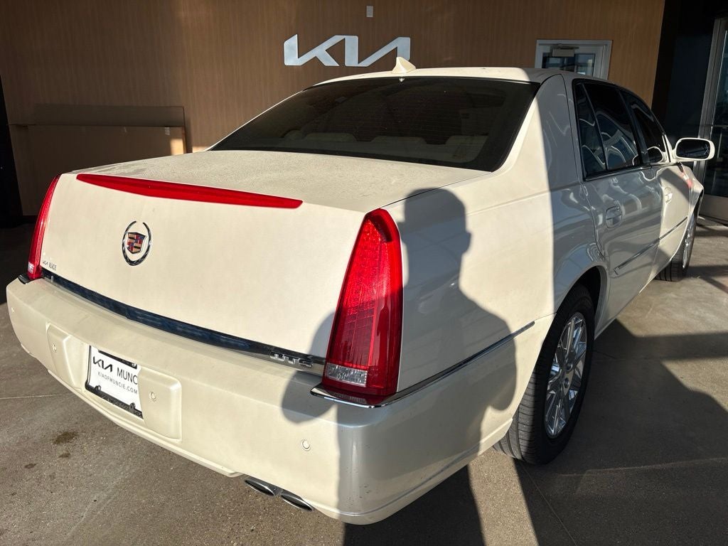 2011 Cadillac DTS Premium