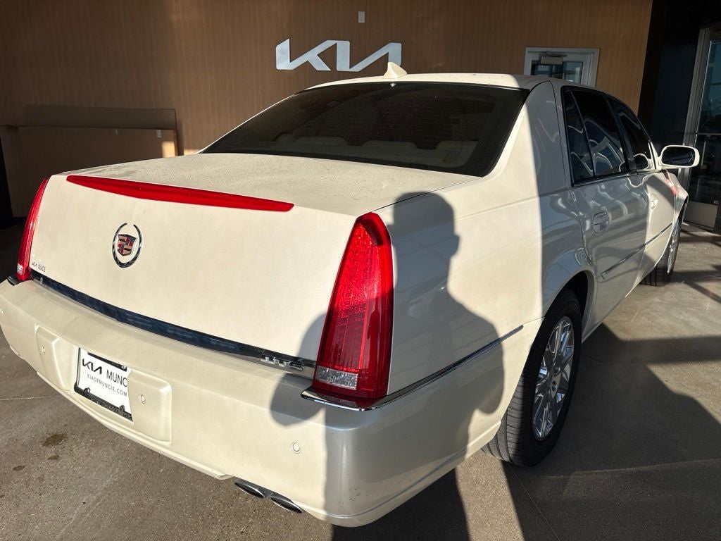 2011 Cadillac DTS Premium