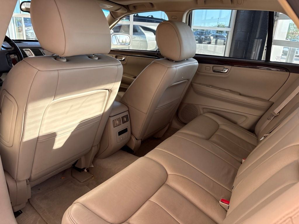 2011 Cadillac DTS Premium