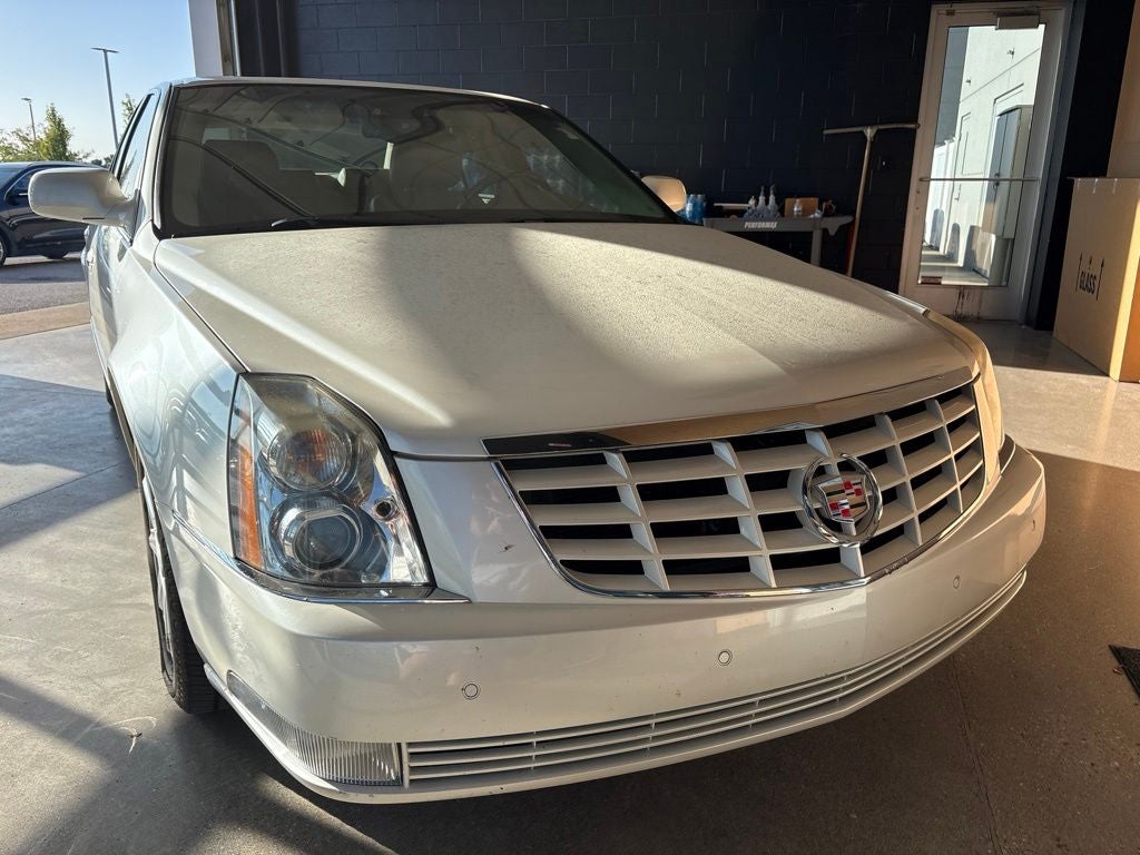 2011 Cadillac DTS Premium
