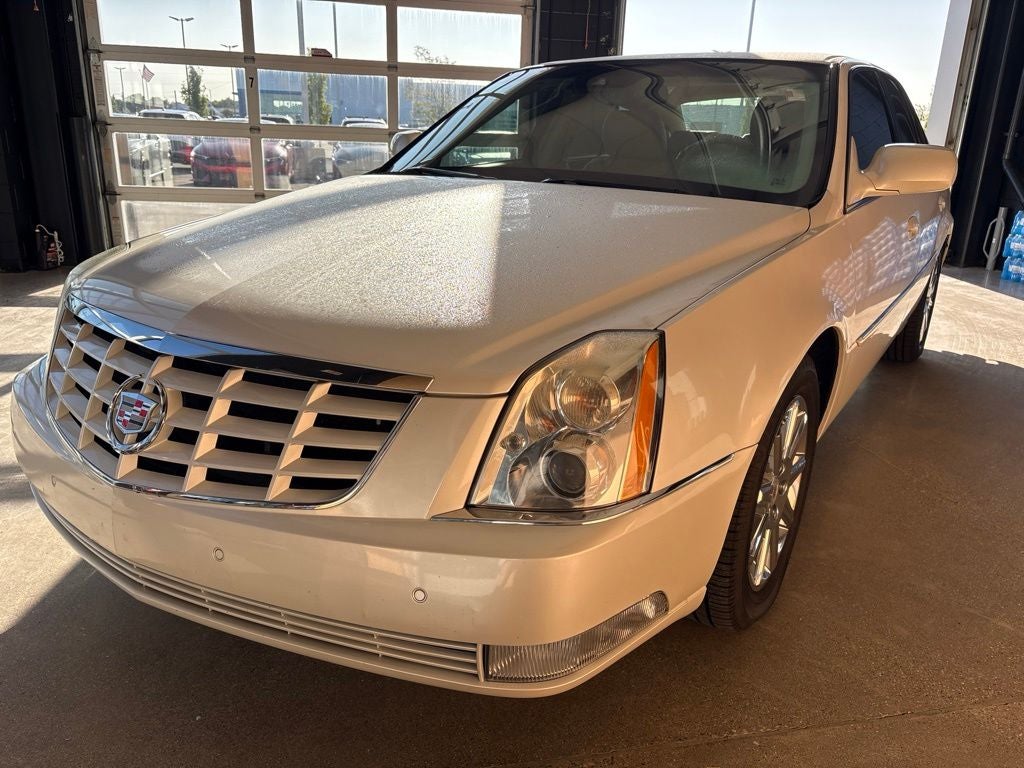 2011 Cadillac DTS Premium