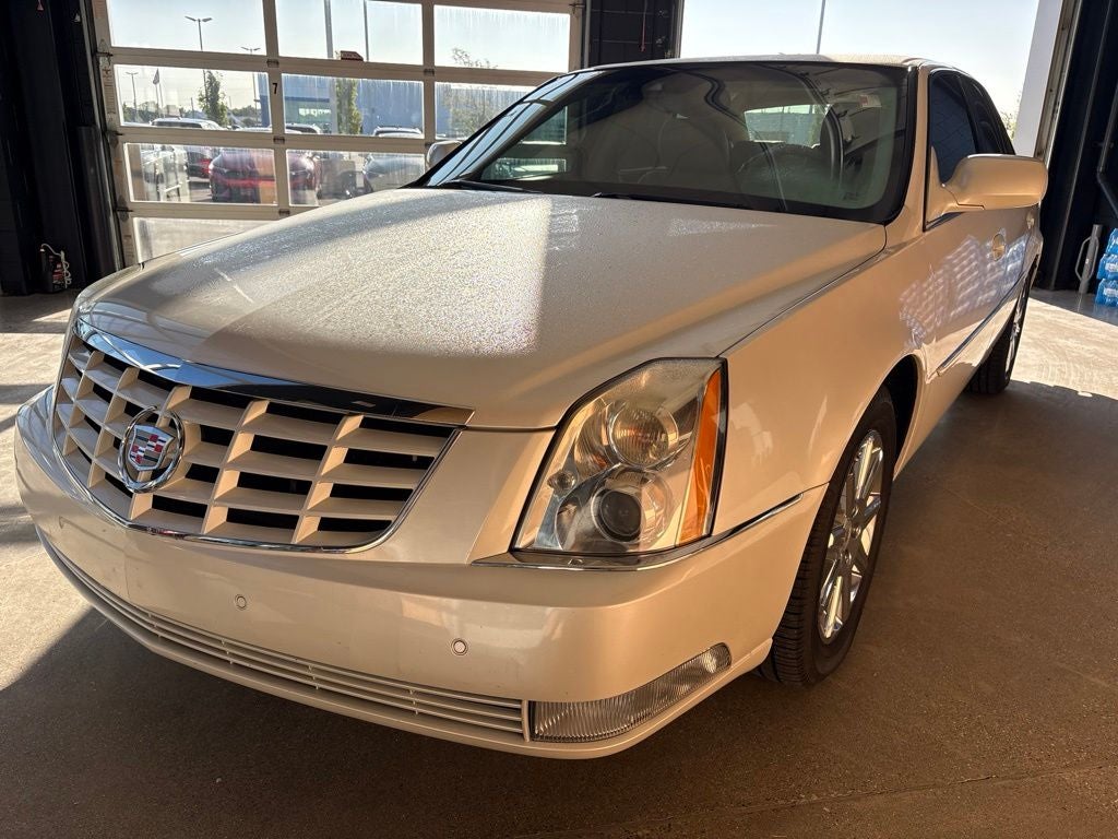2011 Cadillac DTS Premium