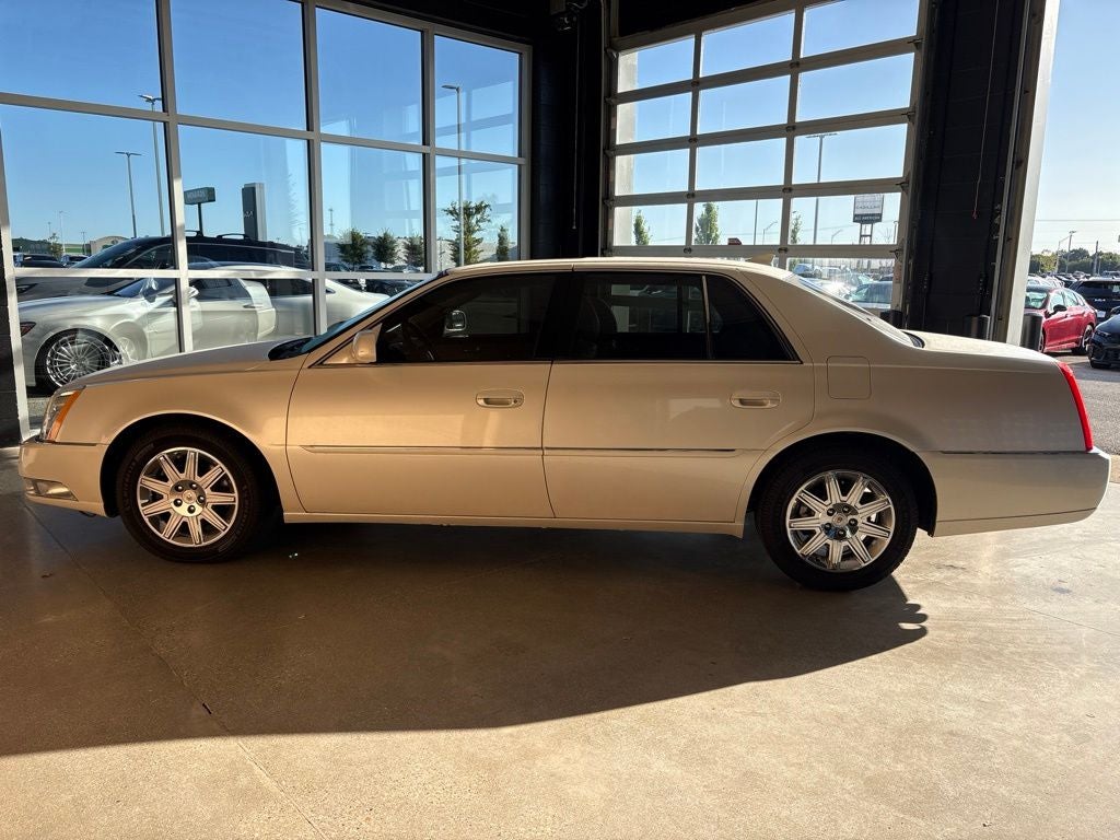 2011 Cadillac DTS Premium