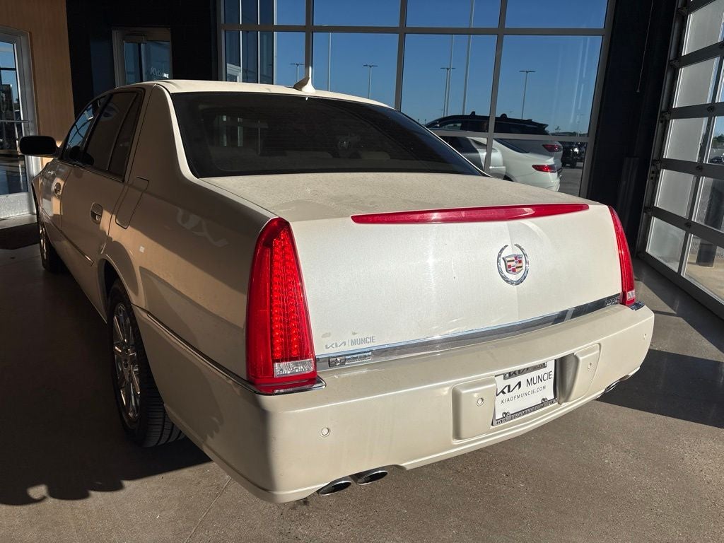 2011 Cadillac DTS Premium