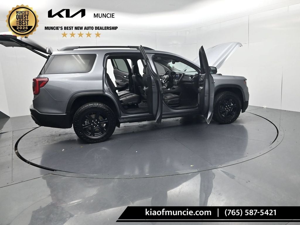 2022 GMC Acadia AT4