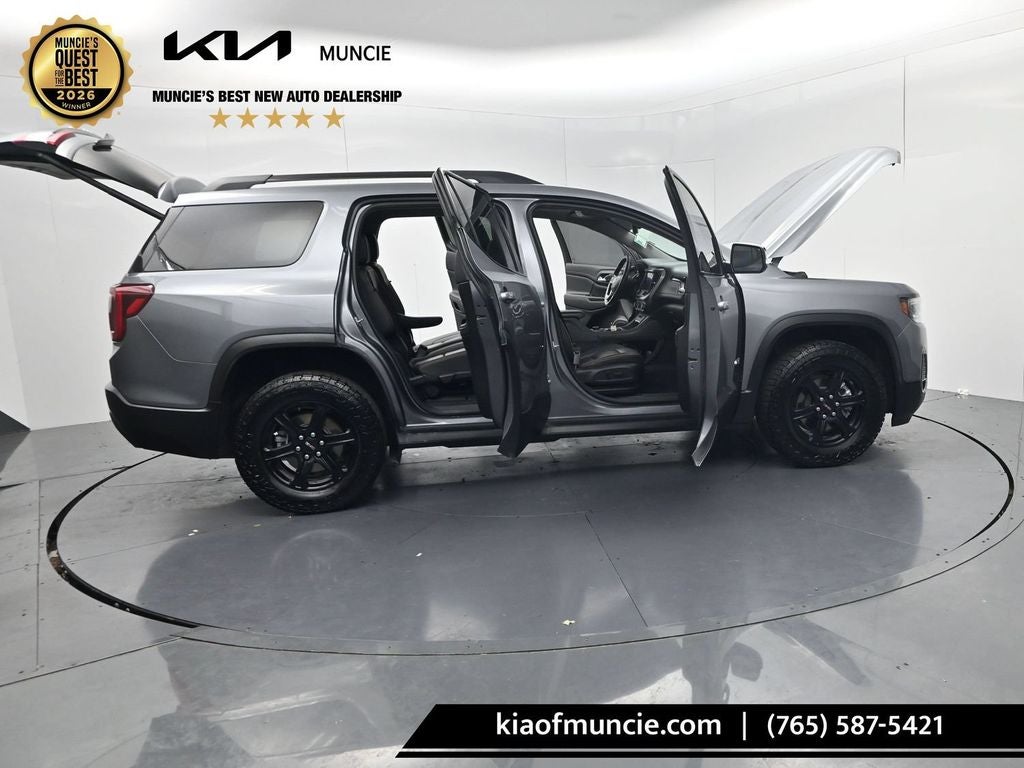 2022 GMC Acadia AT4