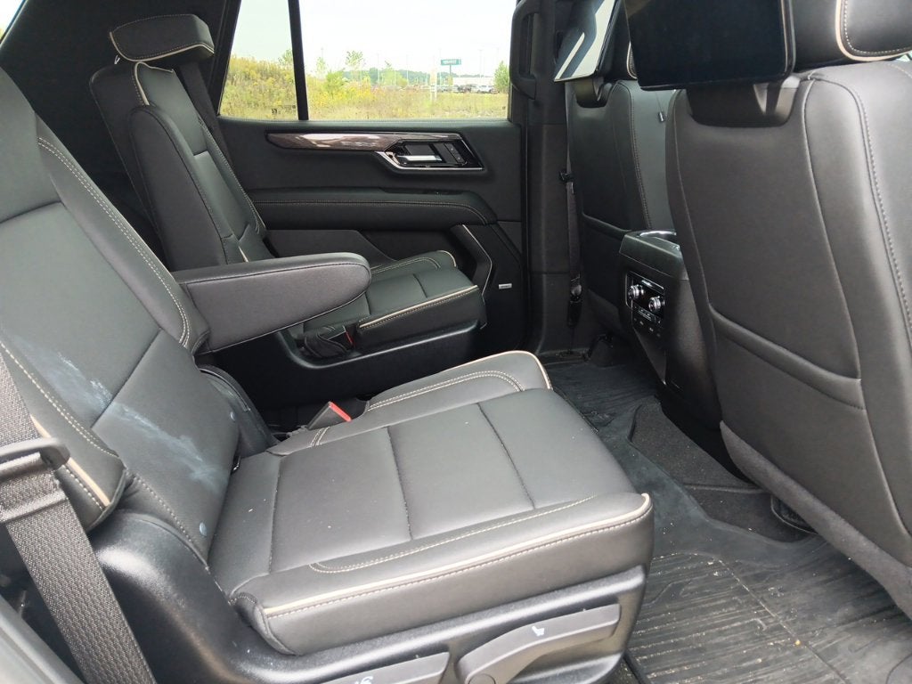 2025 GMC Yukon Elevation
