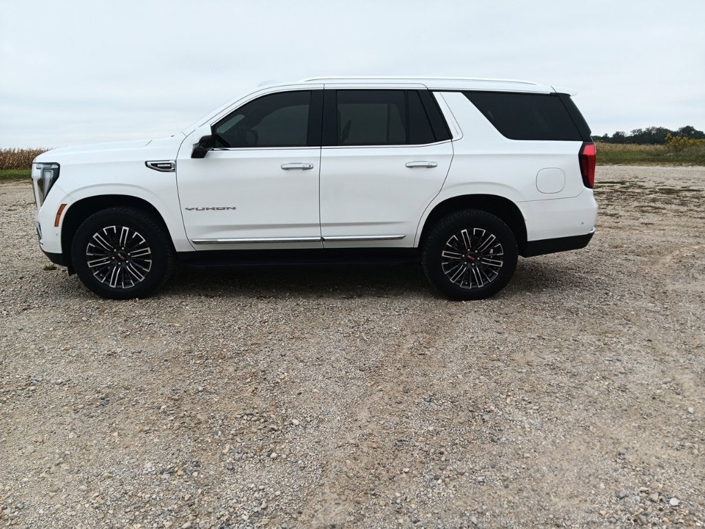 2025 GMC Yukon Elevation
