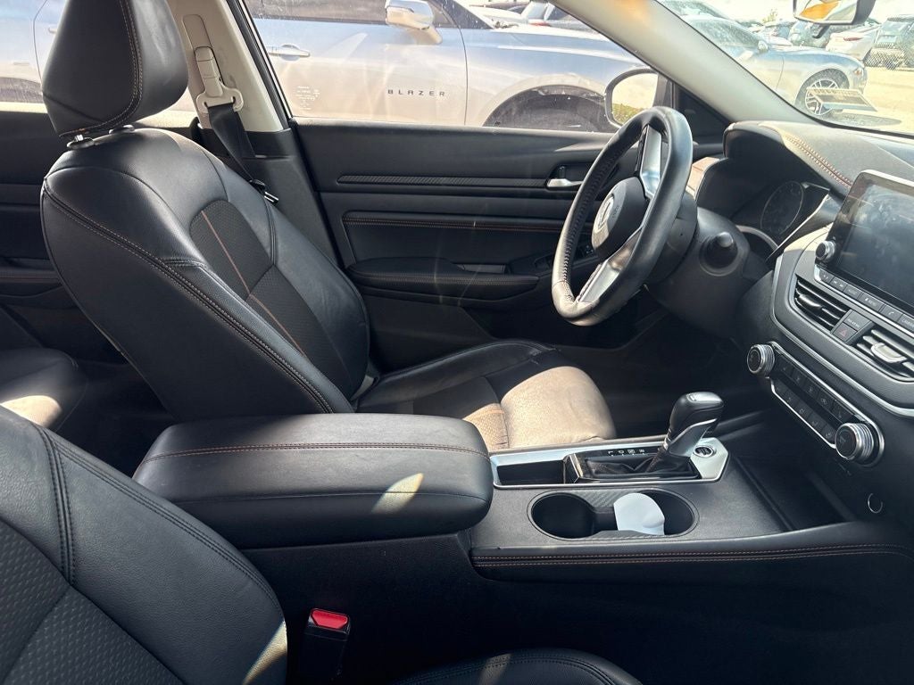 2021 Nissan Altima 2.0 SR