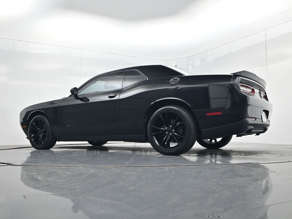 2016 Dodge Challenger SXT