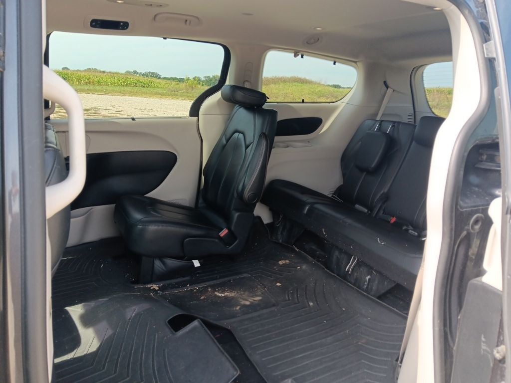 2017 Chrysler Pacifica Touring L