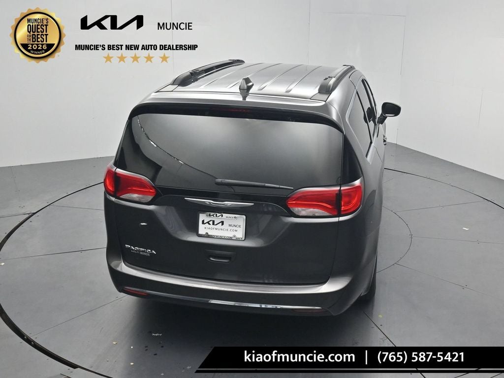 2017 Chrysler Pacifica Touring L