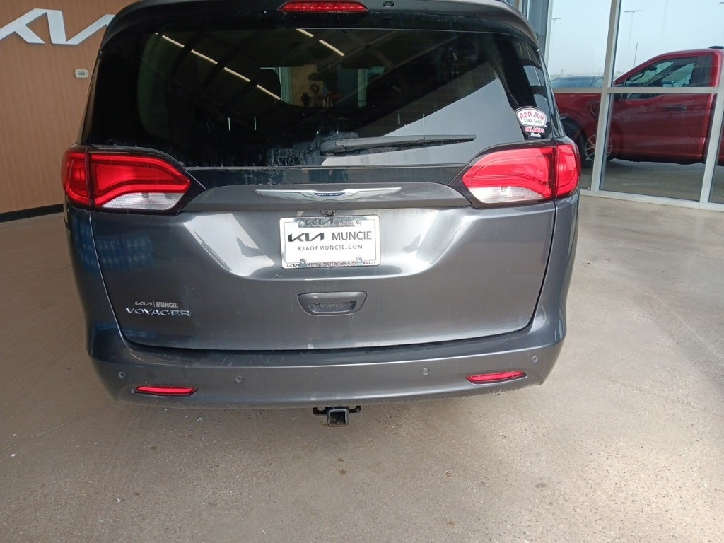 2020 Chrysler Voyager LX