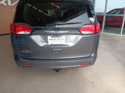 2020 Chrysler Voyager LX