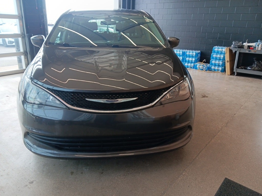 2020 Chrysler Voyager LX