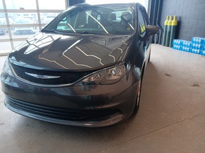 2020 Chrysler Voyager LX