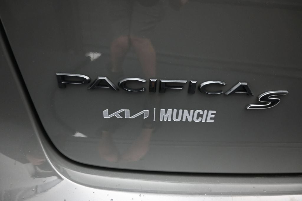 2020 Chrysler Pacifica Touring
