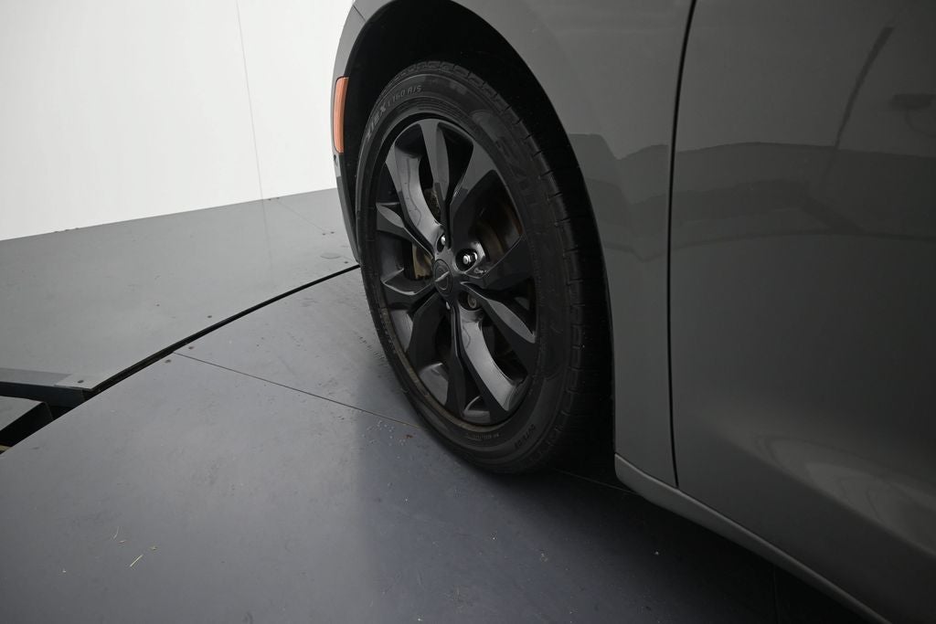 2020 Chrysler Pacifica Touring