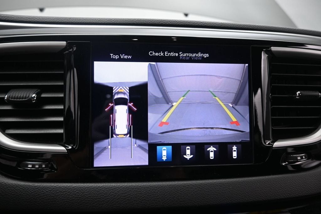 2020 Chrysler Pacifica Touring