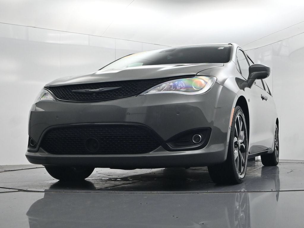 2020 Chrysler Pacifica Touring