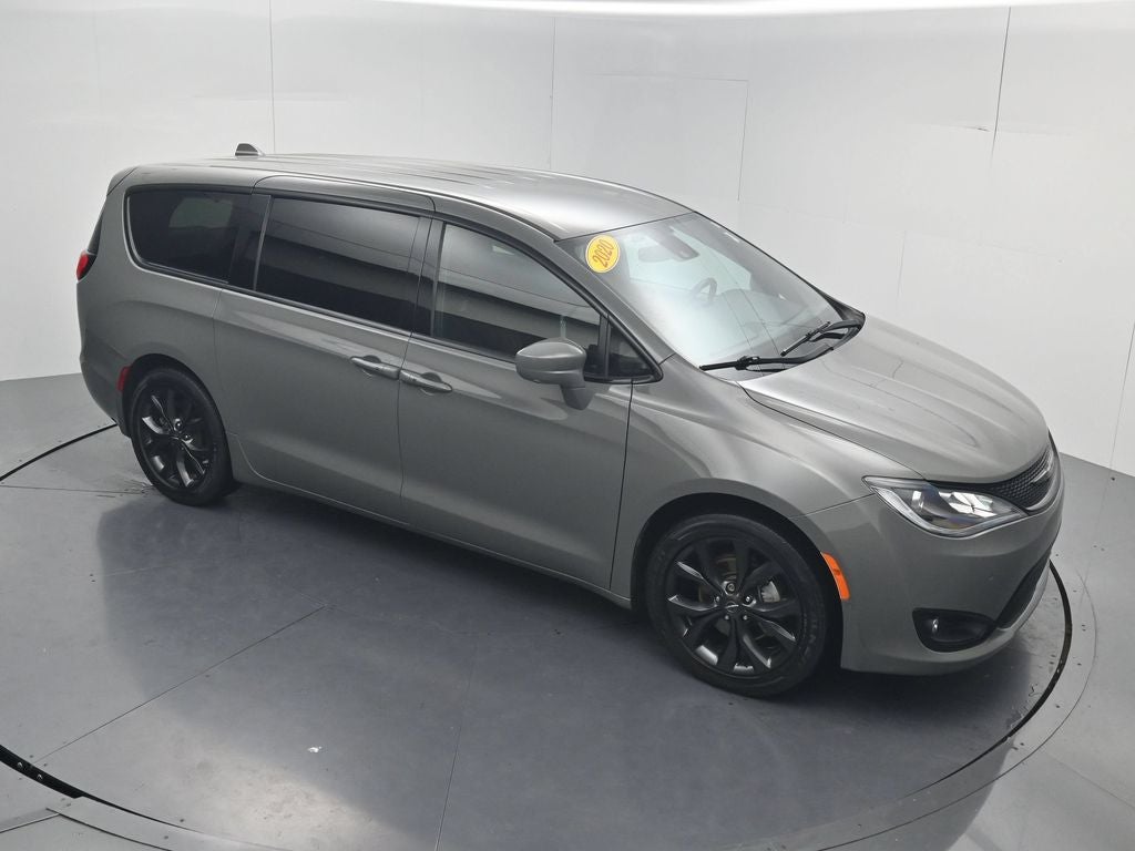 2020 Chrysler Pacifica Touring