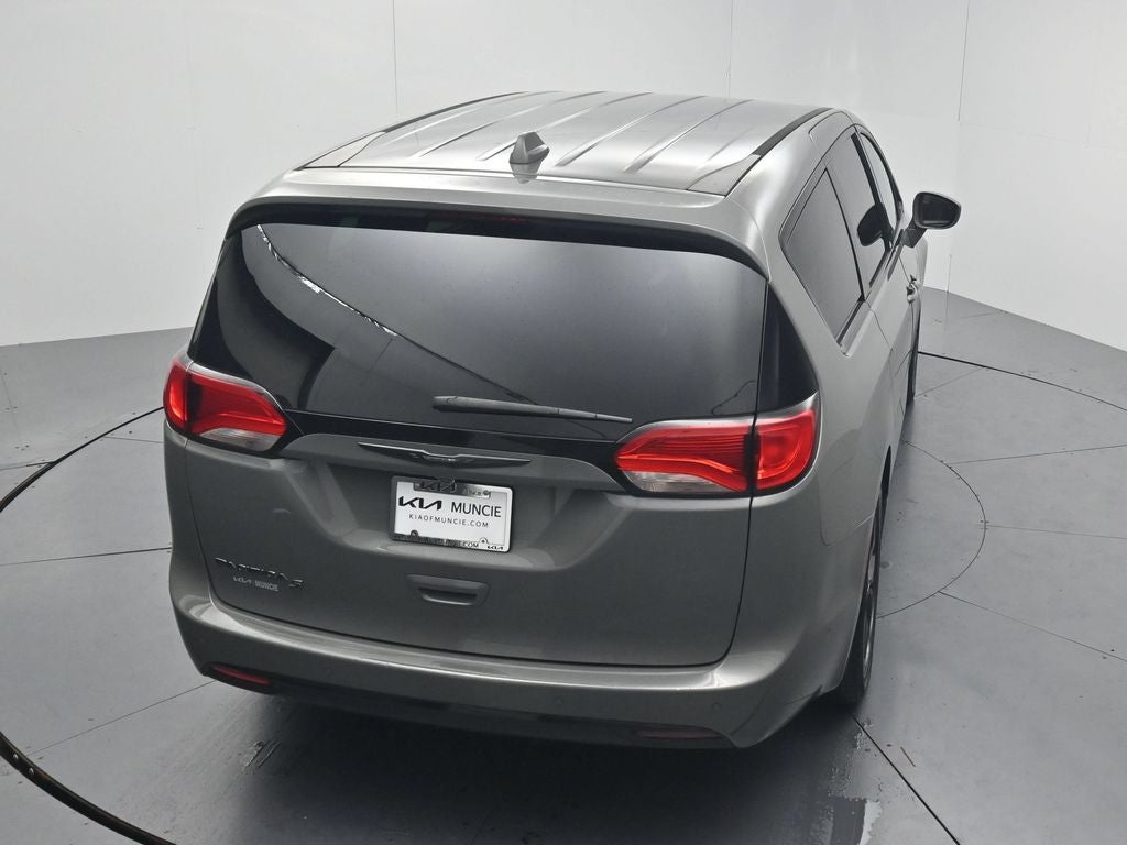 2020 Chrysler Pacifica Touring