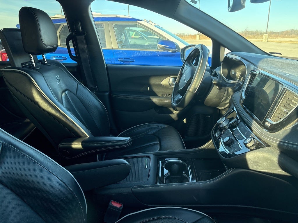 2022 Chrysler Pacifica Hybrid Limited