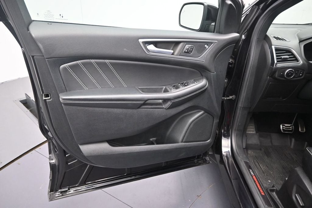 2023 Ford Edge ST