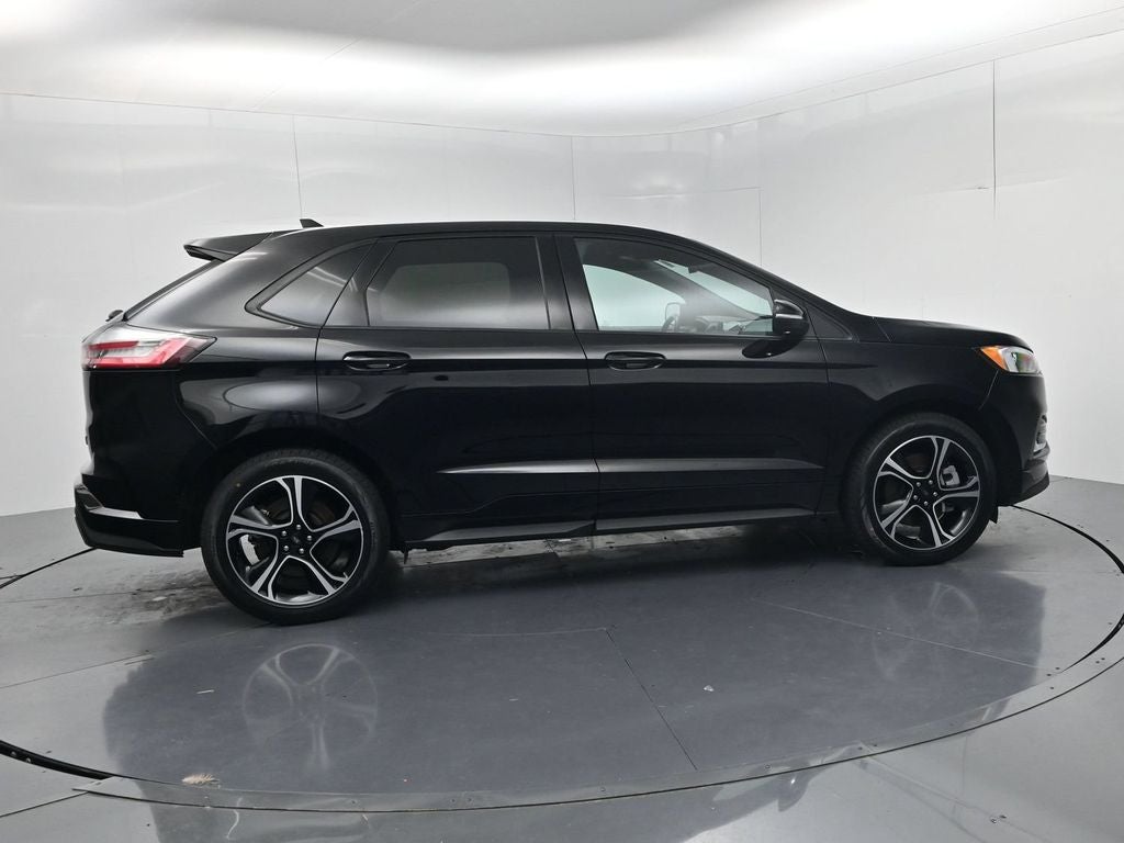 2023 Ford Edge ST