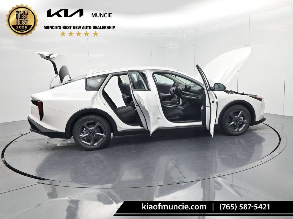 2026 Kia K4 LXS