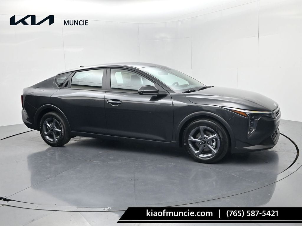 2026 Kia K4 LXS AT's photo
